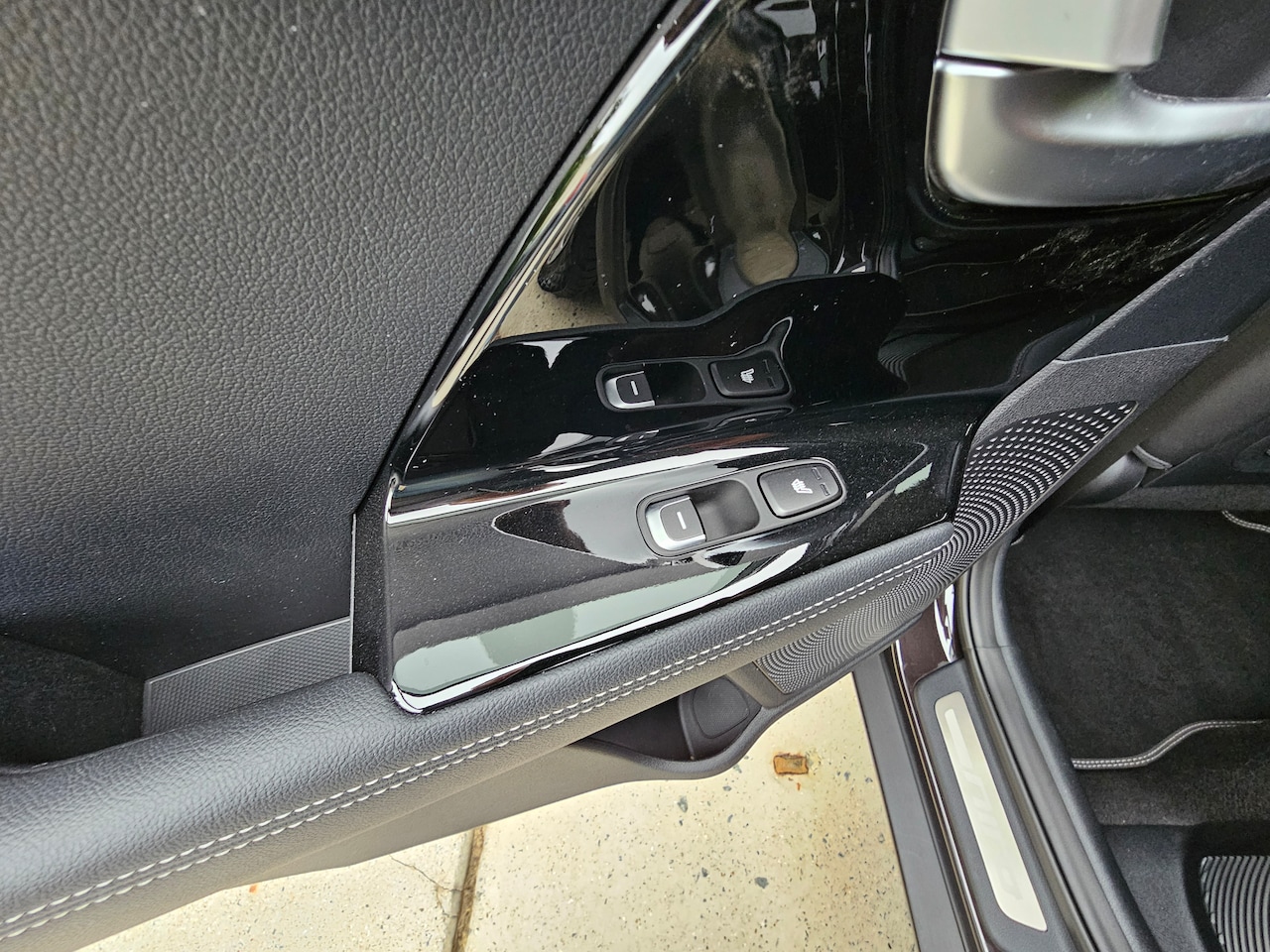 Kia Niro - 1.6 GDi PHEV DynamicPlusLine 1e eigenaar. Dealer onderhouden. Als nieuw!