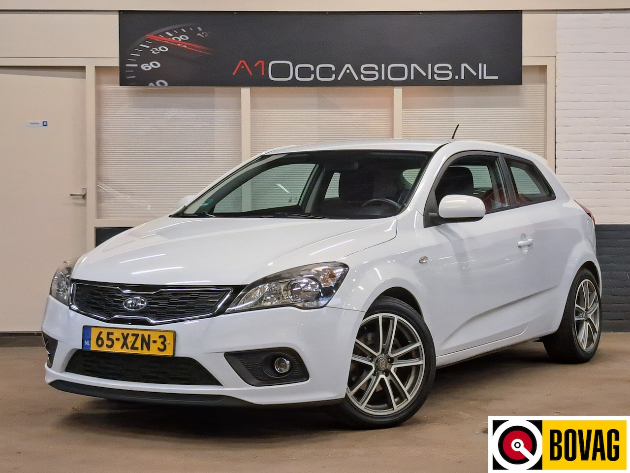 Kia Pro cee'd - 1.4 CVVT Navigator Plus Pack + NAVI - AutoWereld.nl