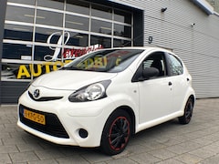 Toyota Aygo - 5Drs - 1.0 VVT-i Access - Apple CarPlay / Navigatie I Stuurbekrachtiging I Nwe APK 11-2025