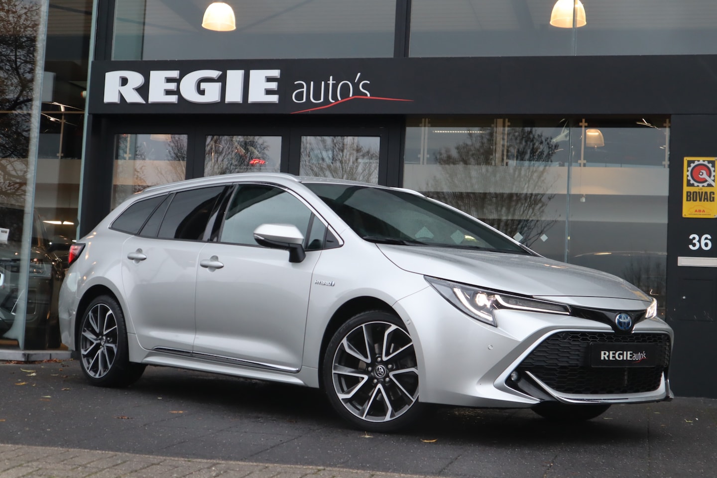 Toyota Corolla Touring Sports - 2.0 Hybrid Executive 2.0 Hybrid Executive - AutoWereld.nl