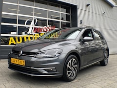 Volkswagen Golf - 1.0 TSI Comfortline Business - Navigatie I Airco I LED I PDC I Sport velgen I Dealer onder