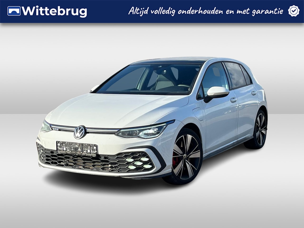 Volkswagen Golf - 1.4 eHybrid 245 pk GTE Panoramadak / IQ LED Verlichting / Navigatie / Carplay - AutoWereld.nl