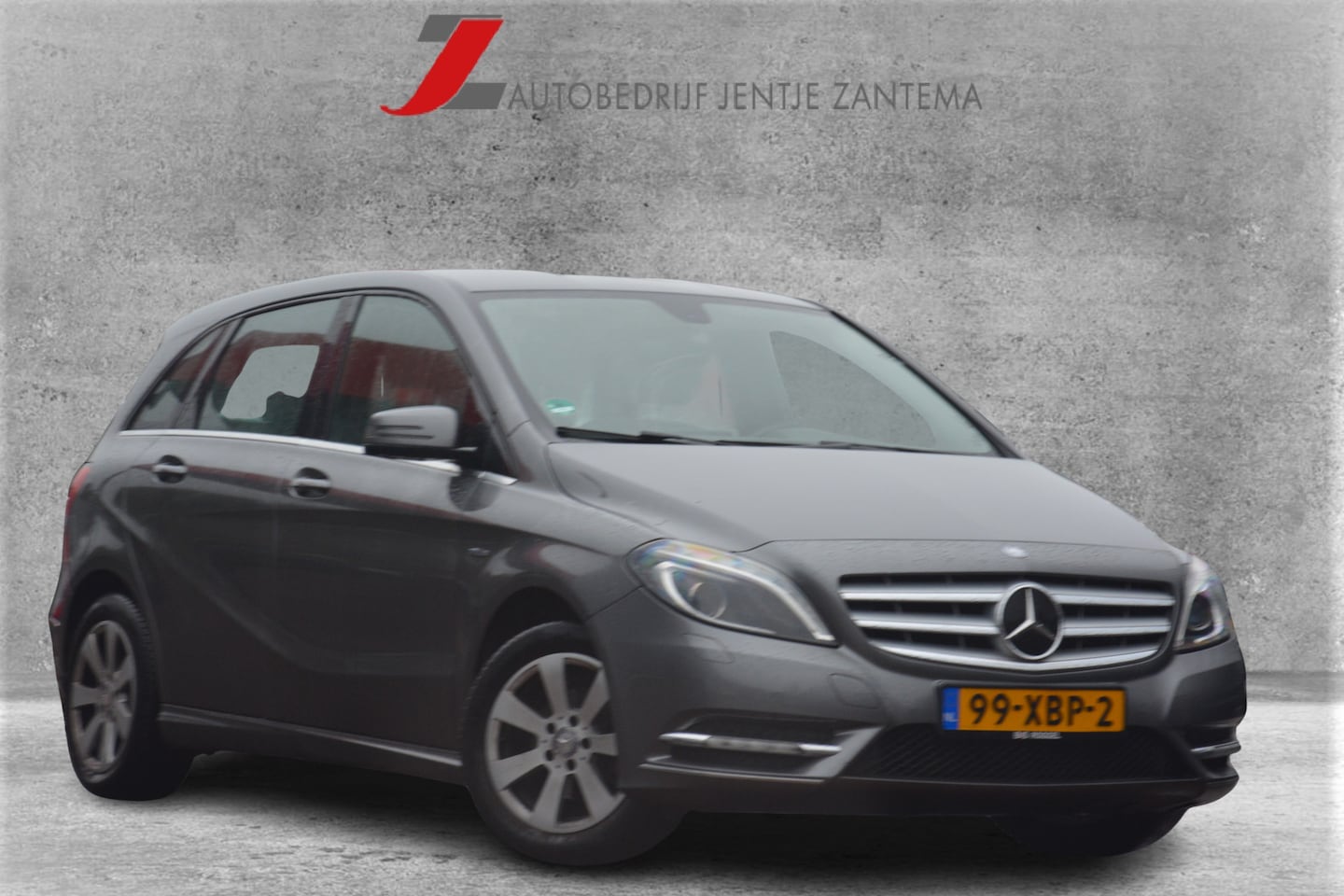 Mercedes-Benz B-klasse - 180 Ambition EXPORT OF HANDEL!!! motor loopt onregelmatig  met oa lmv navigatie led cv - AutoWereld.nl