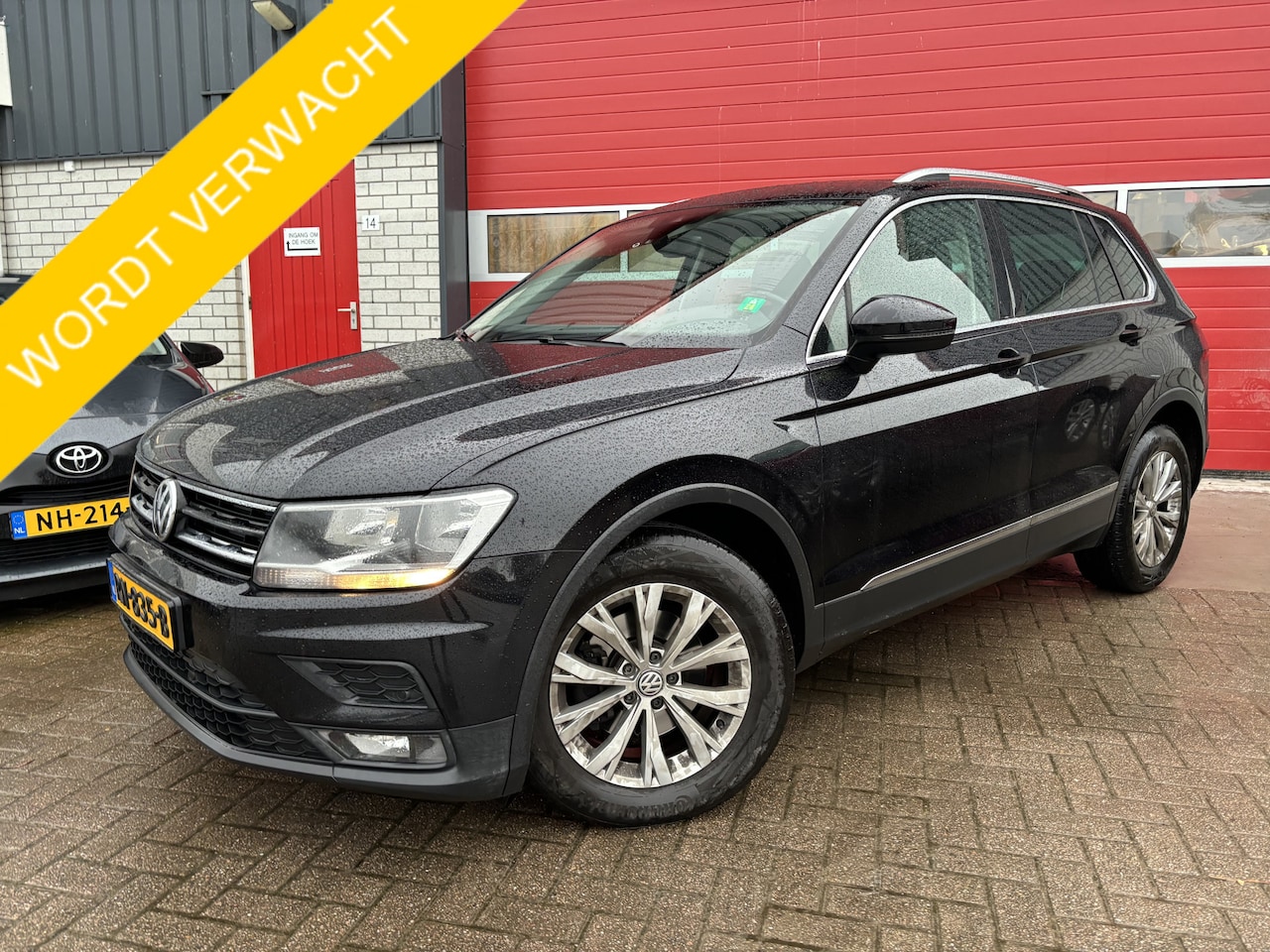 Volkswagen Tiguan - 1.4 TSI Comfortline Business TREKHAAK / CARPLAY / NAVI / CLIMA / PDC / BLUETOOTH / ACC / N - AutoWereld.nl