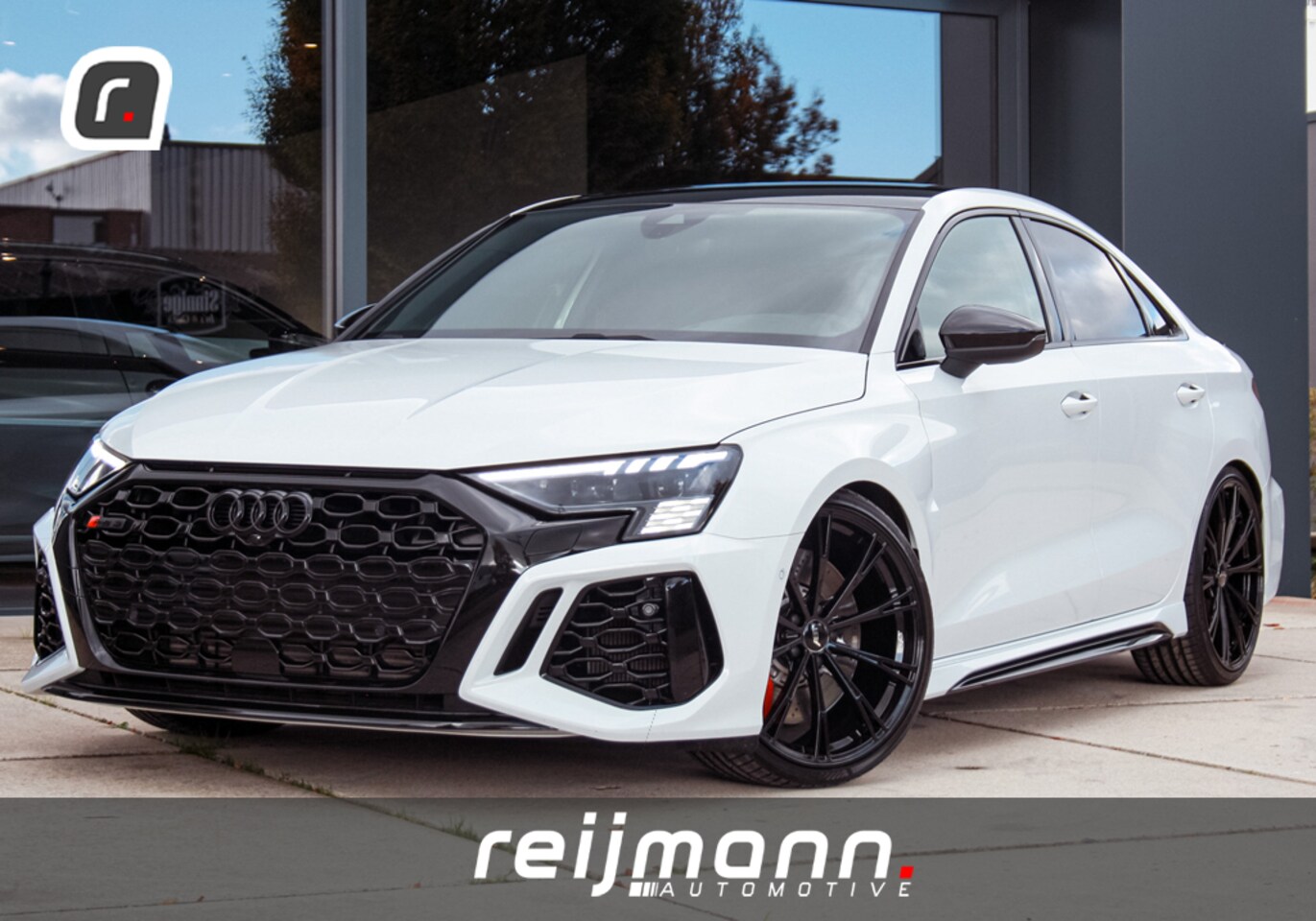 Audi RS3 - Limousine 2.5 TFSI Quattro | RS Leder | HUD | B&O | - AutoWereld.nl