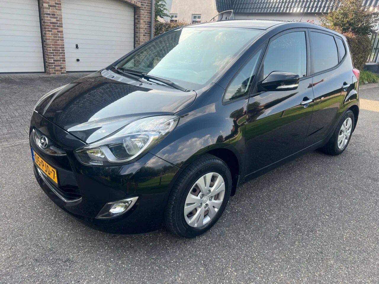 Hyundai ix20 - 1.6i i-Motion AUTOMAAT.INCL-NEW-APK.AIRCO.NAP! - AutoWereld.nl