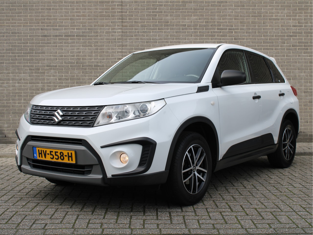 Suzuki Vitara - 1.6 Comfort Airco, Elektr. ramen voor, Afneembare Trekhaak - AutoWereld.nl