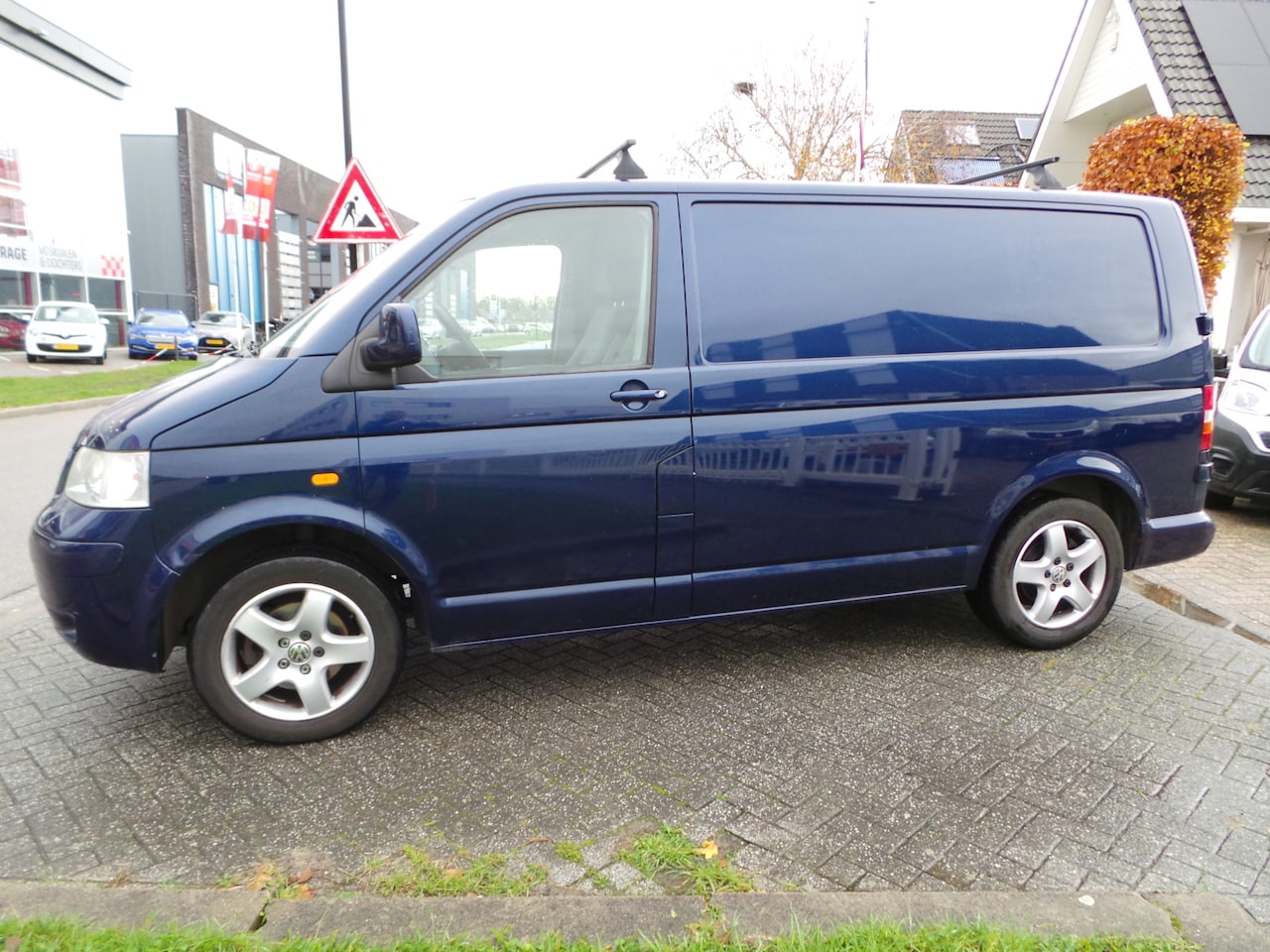 Volkswagen Transporter - 2.5 TDI 96kw/131pk Automaat AIRCO apk 15-11-2025 - AutoWereld.nl