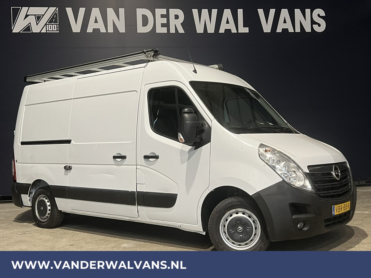 Opel Movano - 2.3 CDTI 145PK L2H2 Euro6 Airco | Imperiaal | Trap | Trekhaak 2500kg Camera, Parkeersensor - AutoWereld.nl