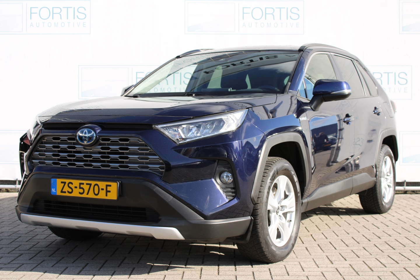 Toyota RAV4 - 2.5 Hybrid Active NL AUTO | CAMERA | ADAPTIEVE CRUISE | LED - AutoWereld.nl