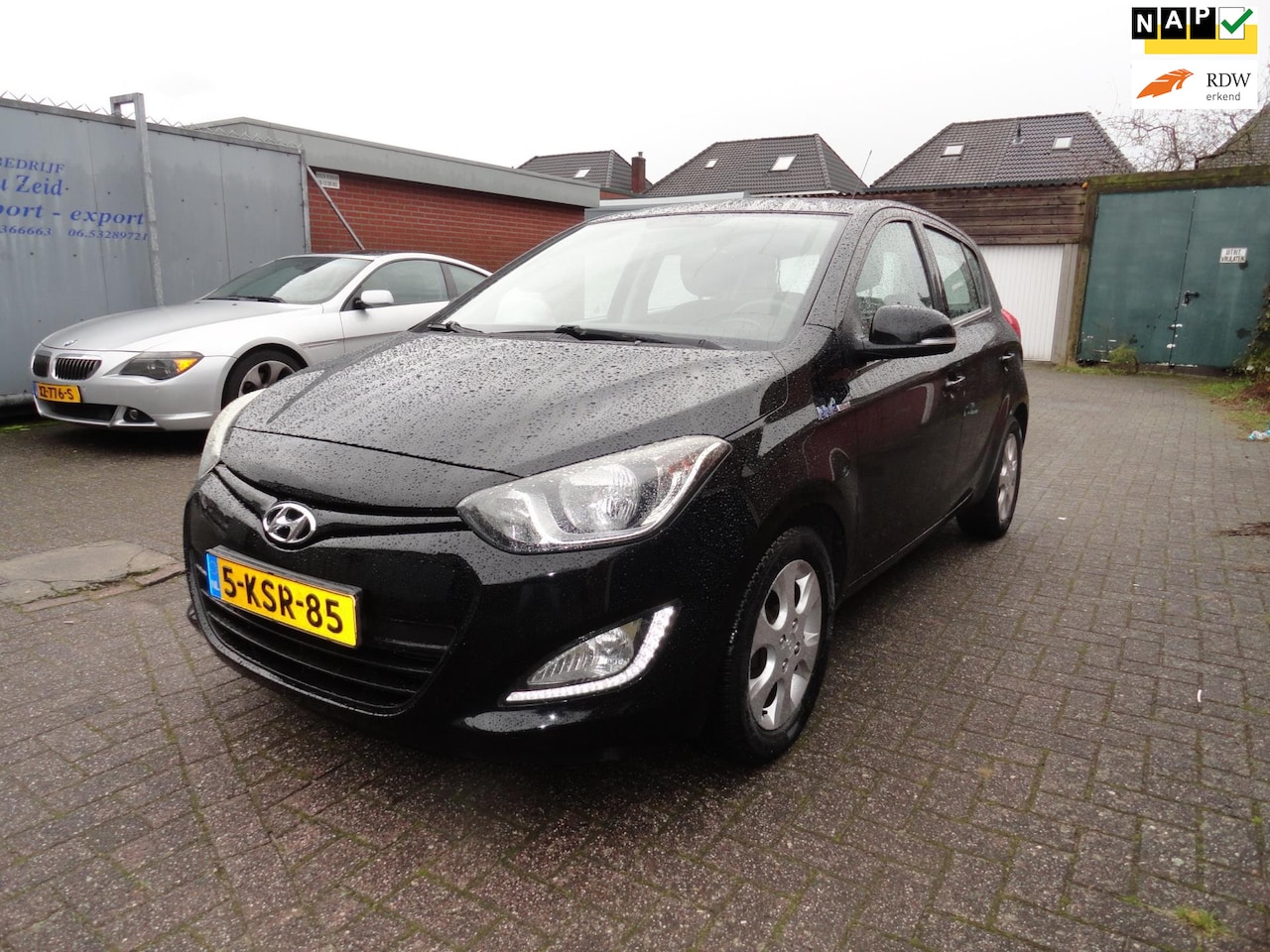 Hyundai i20 - 1.2i i-Motion 1.2i i-Motion 5DRS ( KM 142801 NAP AIRCO) - AutoWereld.nl