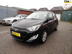 Hyundai i20 - 1.2i i-Motion 5DRS ( KM 142801 NAP AIRCO)