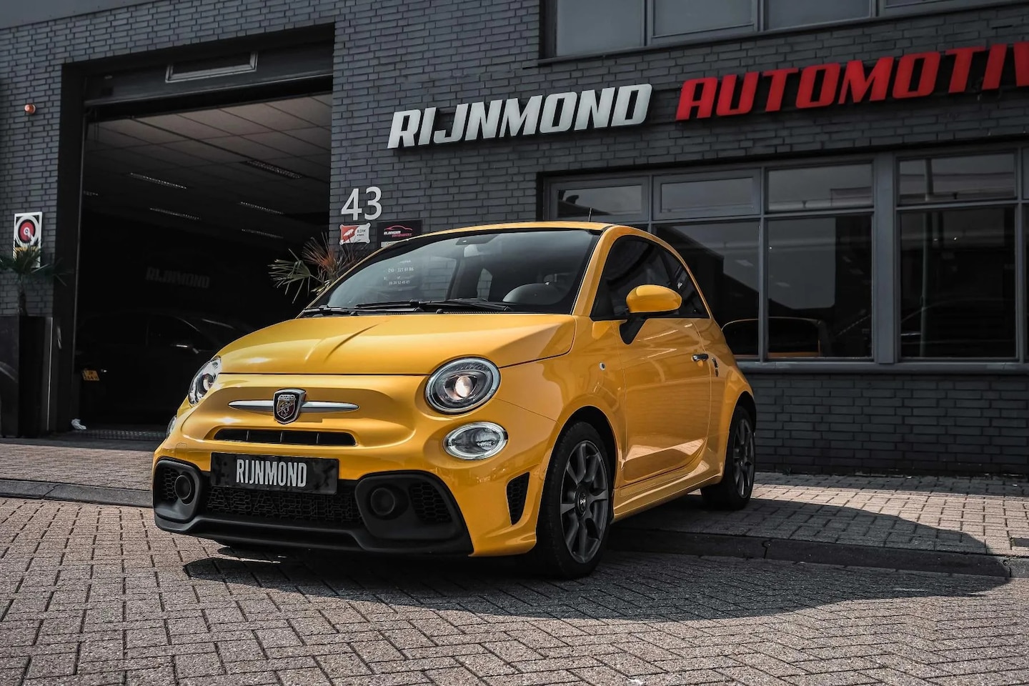 Abarth 595 - 1.4 T-Jet Abarth 595 |carplay|Yellow| - AutoWereld.nl