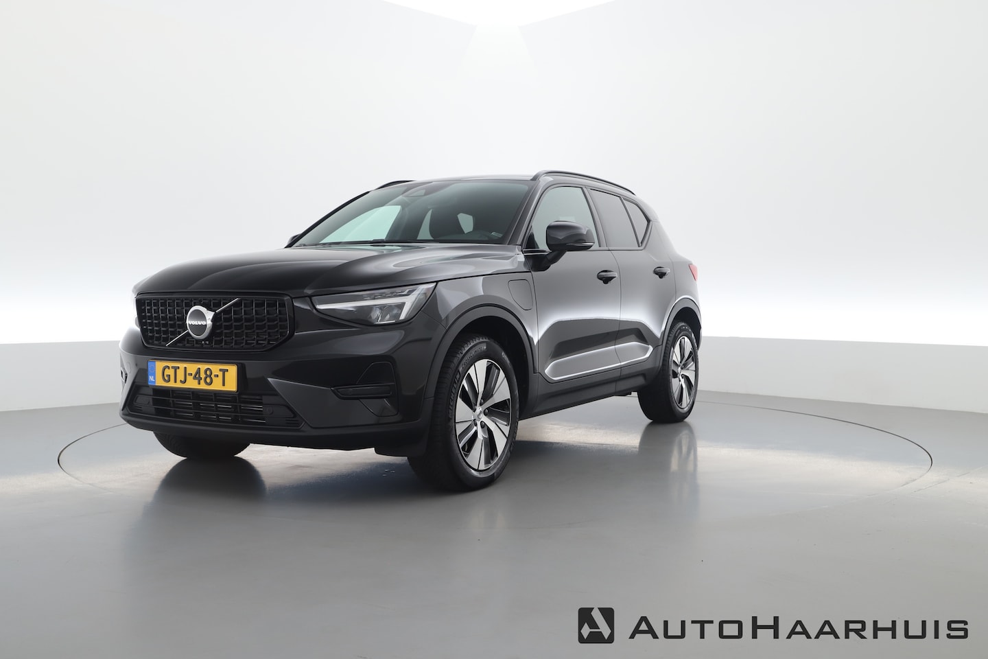 Volvo XC40 - T4 Recharge Plus Dark | Pilot Assist | Harman Kardon | Stoel- Stuurverw. | Blis | Navi - AutoWereld.nl