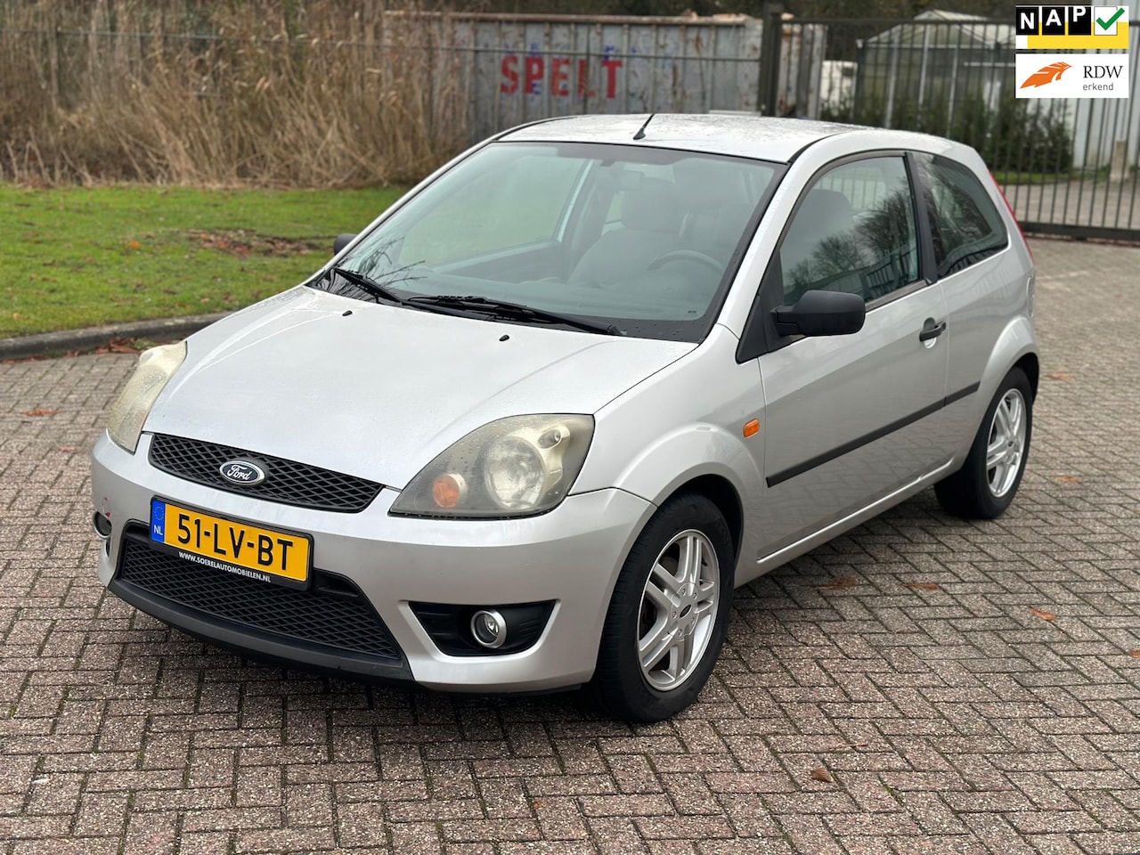 Ford Fiesta - 1.25-16V Core 1.25-16V Core - AutoWereld.nl