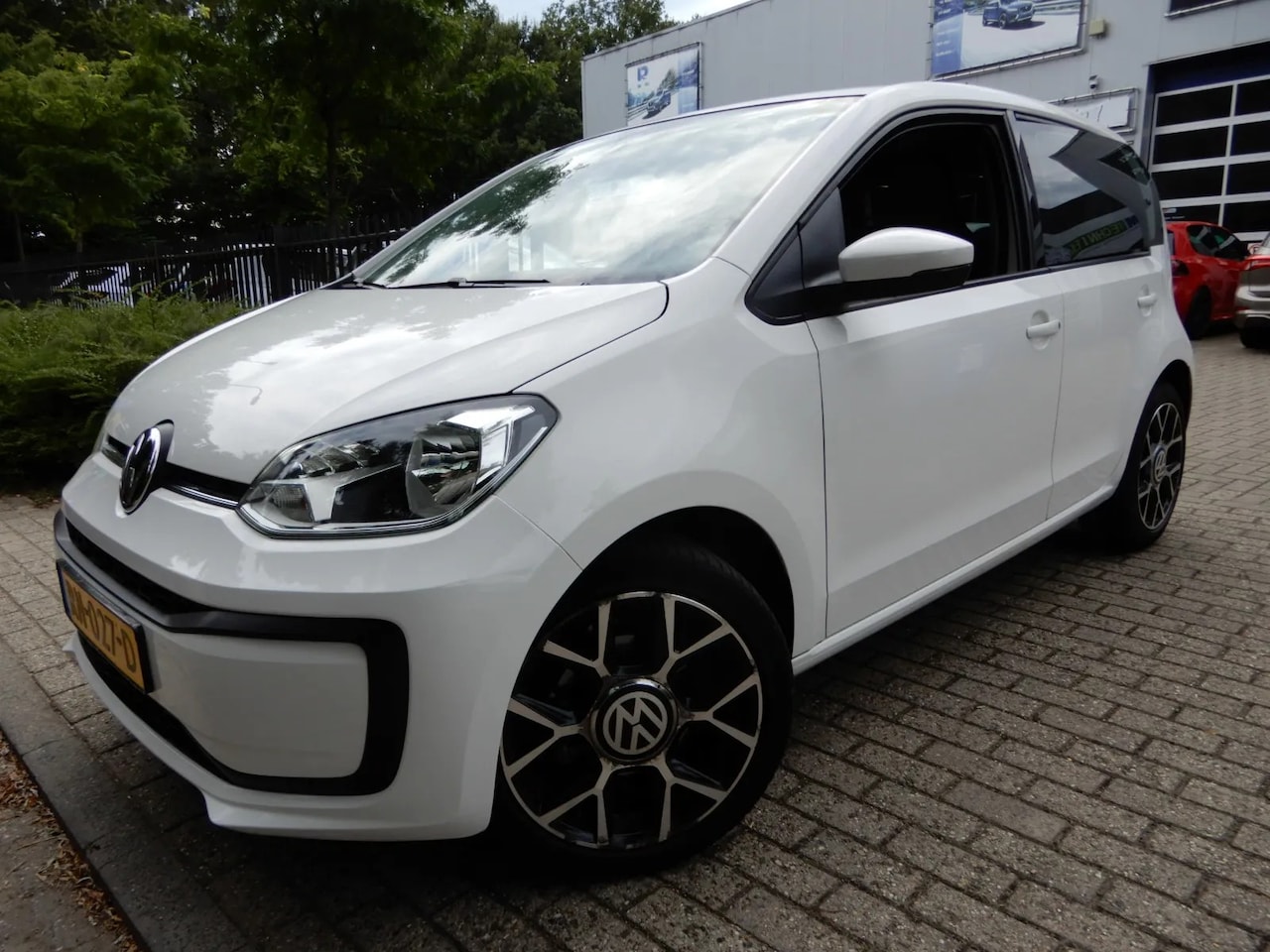 Volkswagen Up! - 1.0 BMT move up! 1.0 BMT move up! - AutoWereld.nl