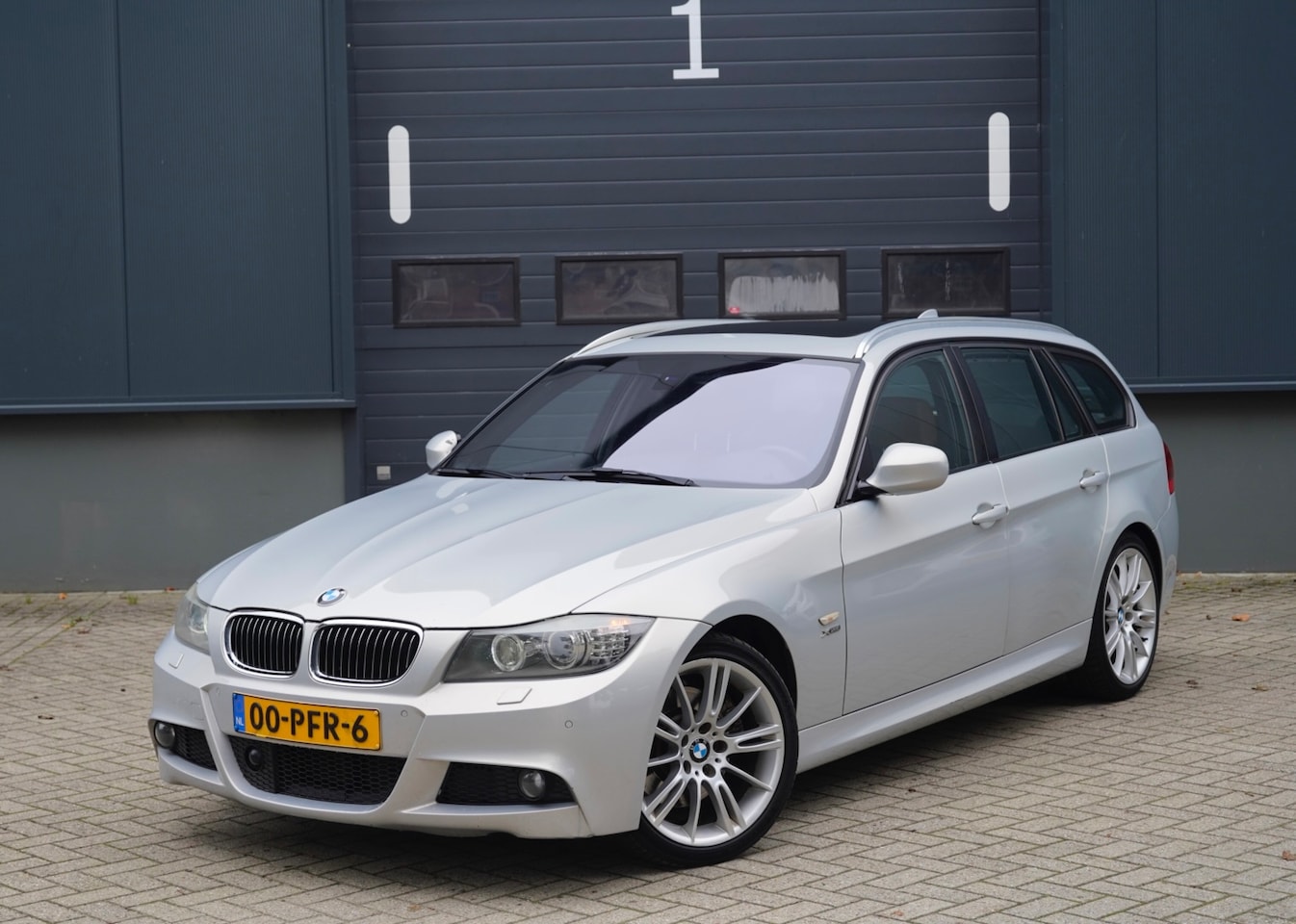 BMW 3-serie Touring - 330xd Business Line M Sport - AutoWereld.nl