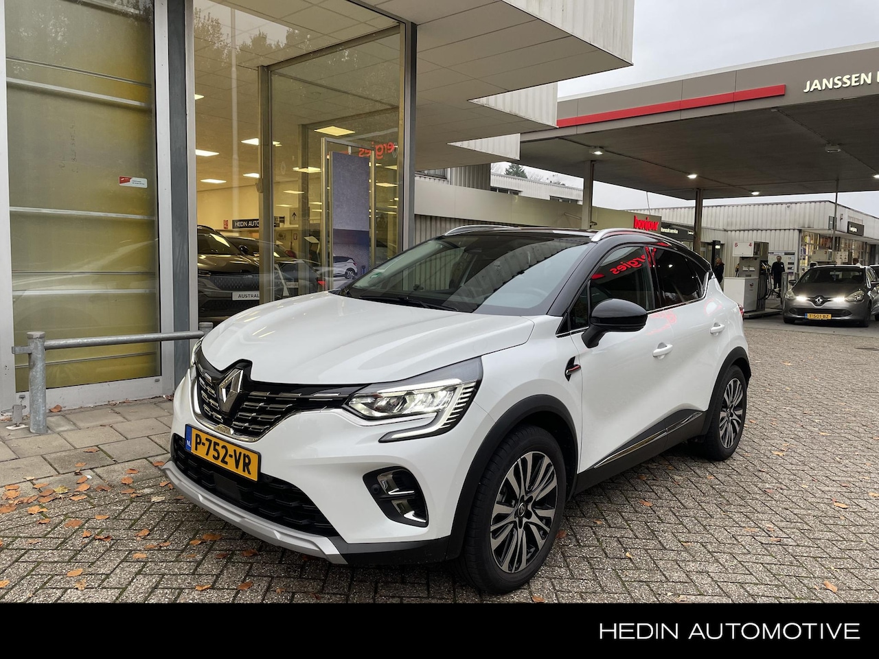 Renault Captur - 1.6 E-Tech Hybrid 145PK Initiale Paris AUTOMAAT | PACK DRIVE | DODEHOEK | BOSE PREMIUM AUD - AutoWereld.nl