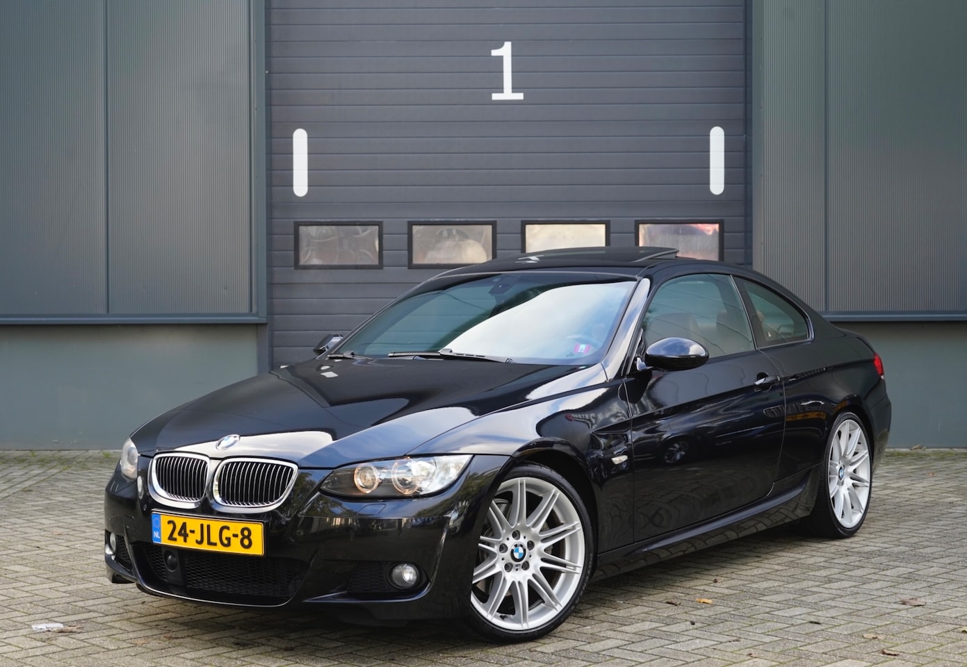 BMW 3-serie Coupé - 325i High Executive - AutoWereld.nl