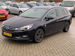 Opel Astra Sports Tourer - 1.0 Turbo 120 Jaar Ed. Navi | Camera | LED | St. Verwarming | Privacy Glass | 16" LMV | Ne