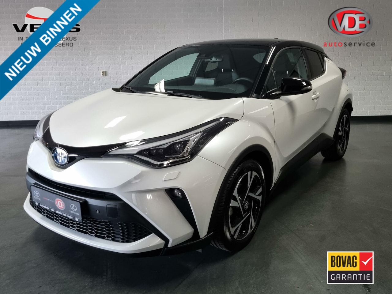 Toyota C-HR - 2.0 Hybrid Bi-Tone / Premium Pack / Afn. Trekhaak - AutoWereld.nl