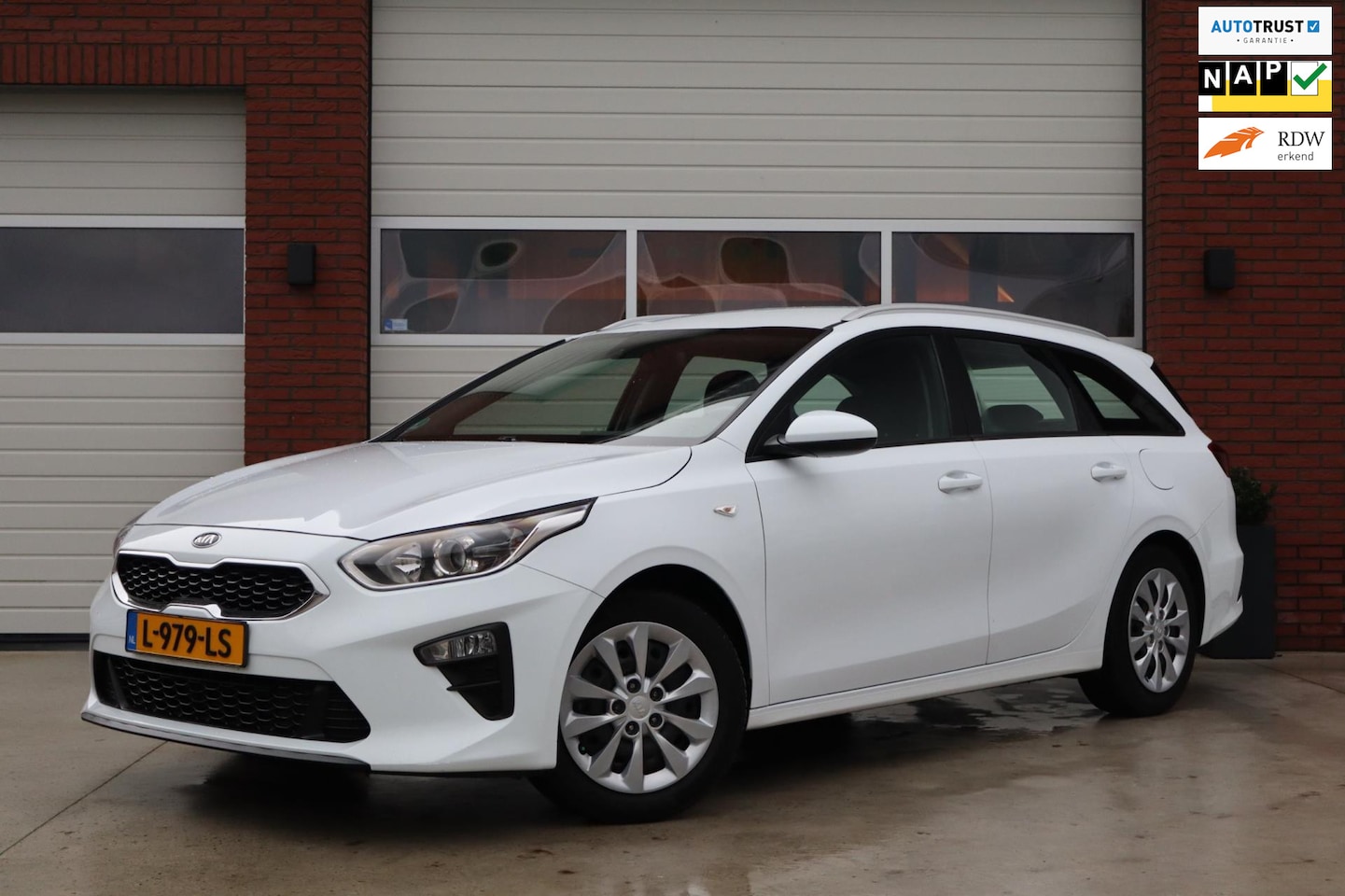 Kia Cee'd Sportswagon - Ceed 1.0 T-GDi Comfortline Carplay Navigatie - Trekhaak - BTW auto - Dealeronderhouden - 1 - AutoWereld.nl