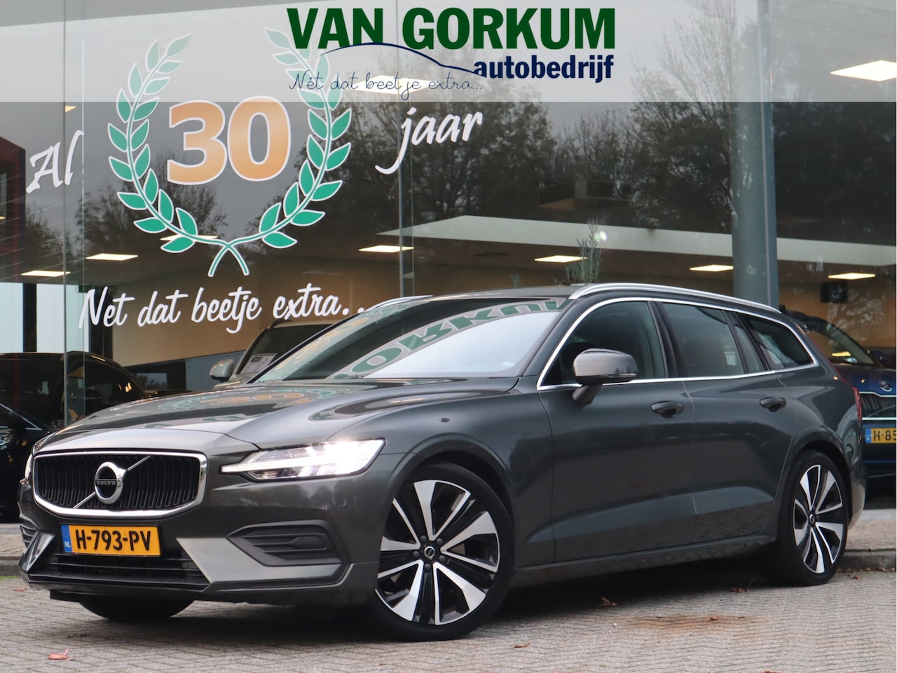 Volvo V60 - 2.0 T4 211 PK Momentum Pro / Polestar Engineered - AutoWereld.nl