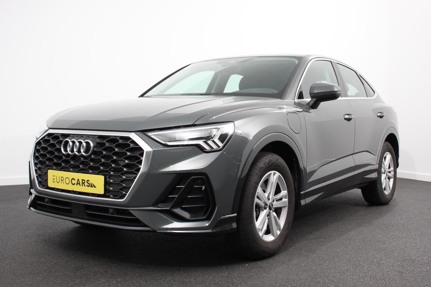 Audi Q3 Sportback - 45 TFSI attitude Plus PHEV 245 PK climacontrol | Adaptive Cruise control | PDC V + A | Nav - AutoWereld.nl