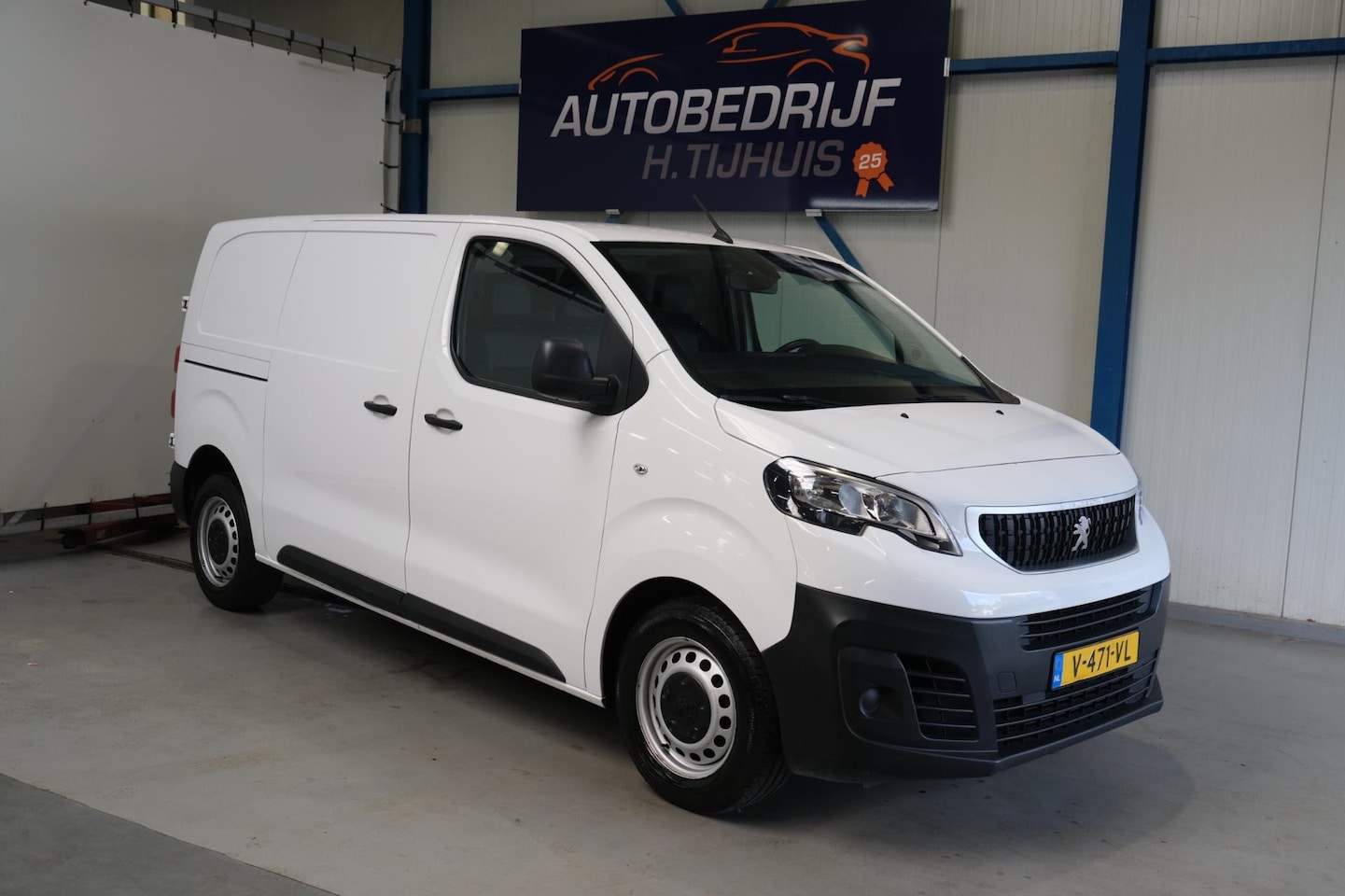 Peugeot Expert - 231S 2.0 BlueHDI 120 Premium 231S 2.0 BlueHDI 120 Premium - AutoWereld.nl