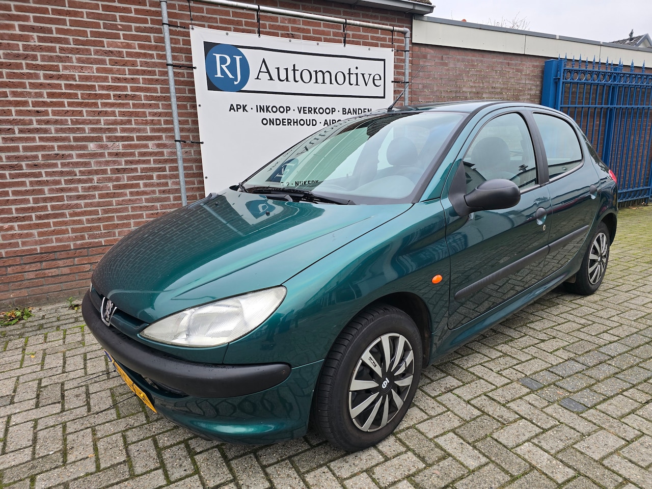 Peugeot 206 - 1.4 XR 1.4 XR NIEUWE APK - AutoWereld.nl