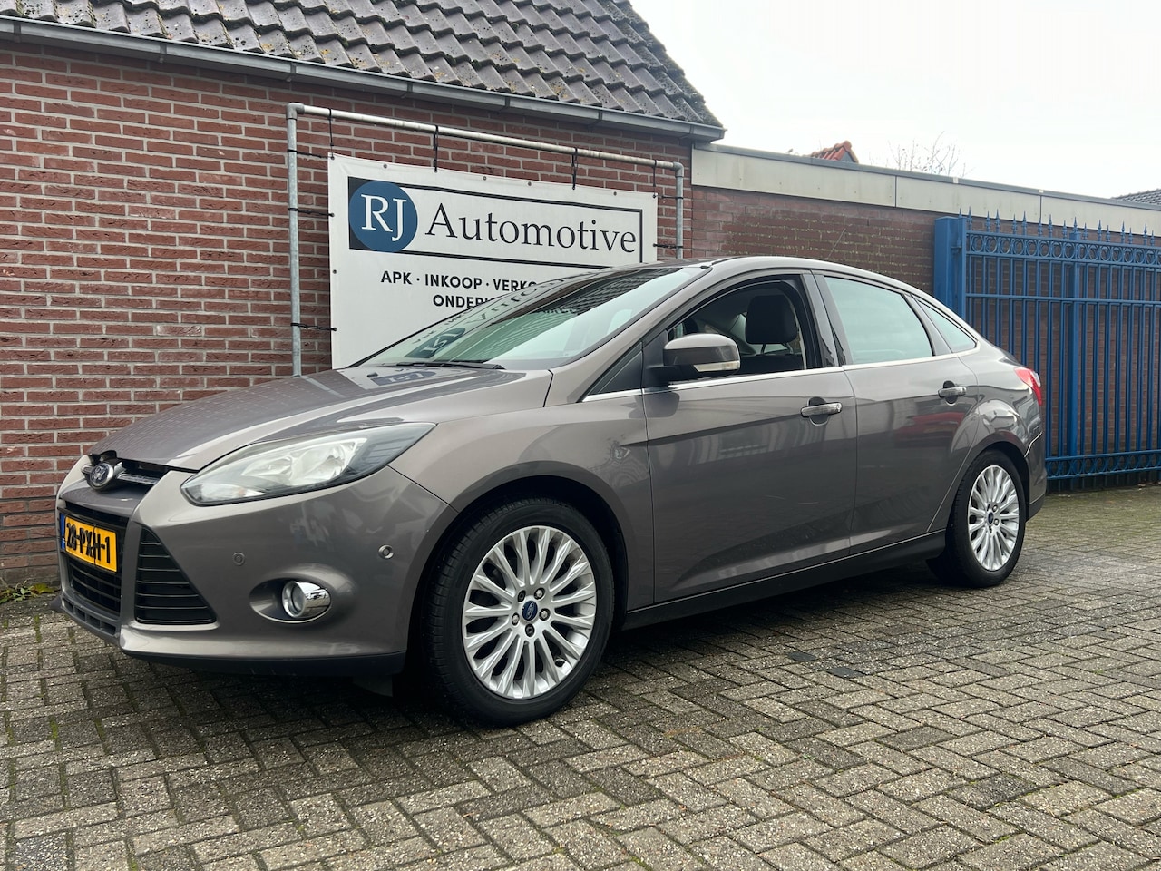 Ford Focus - 1.6 TI-VCT First Ed. APK/NAP/CLIMA - AutoWereld.nl