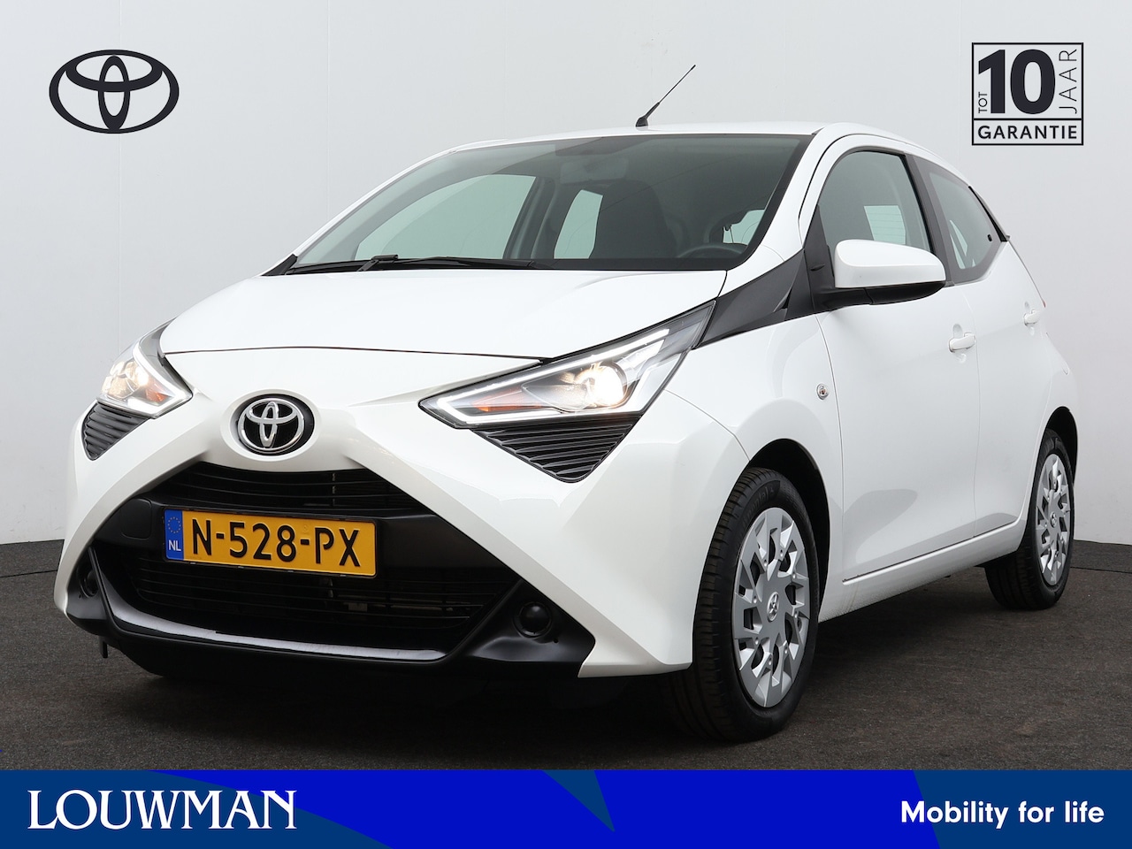 Toyota Aygo - 1.0 VVT-i x-play | Apple CarPlay | Camera | Airco | - AutoWereld.nl