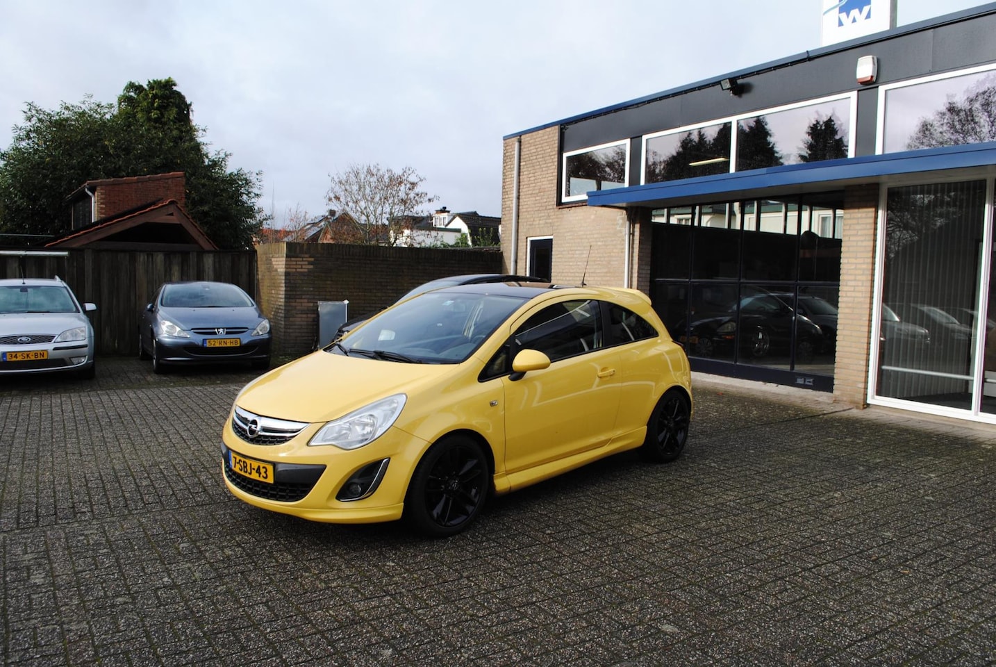 Opel Corsa - 1.2-16V Color Edition 1.2-16V Color Edition , OPC UITGEVOERD, - AutoWereld.nl