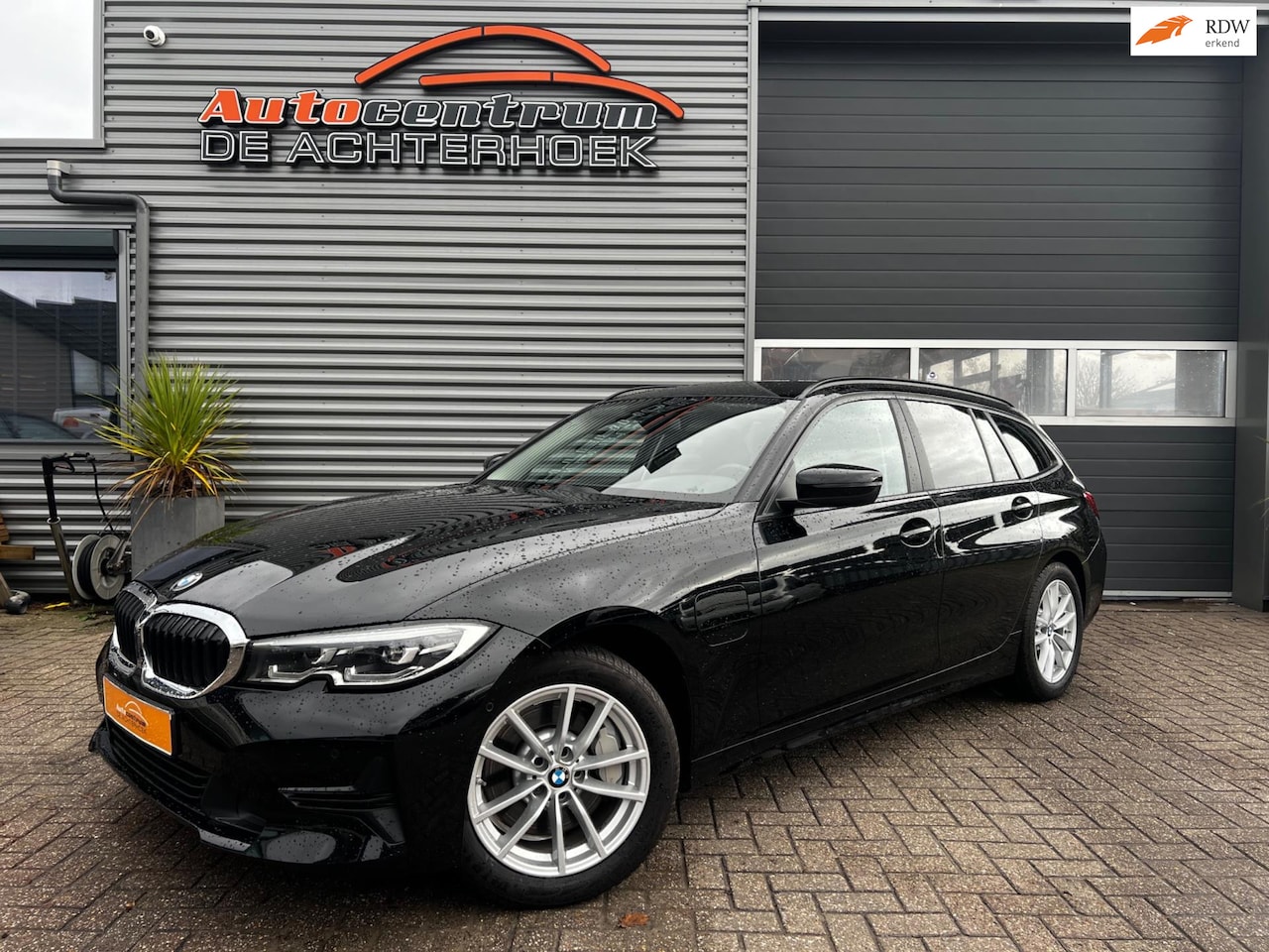 BMW 3-serie Touring - 330e Advantage |Sport Interieur|LED|NAVI - AutoWereld.nl