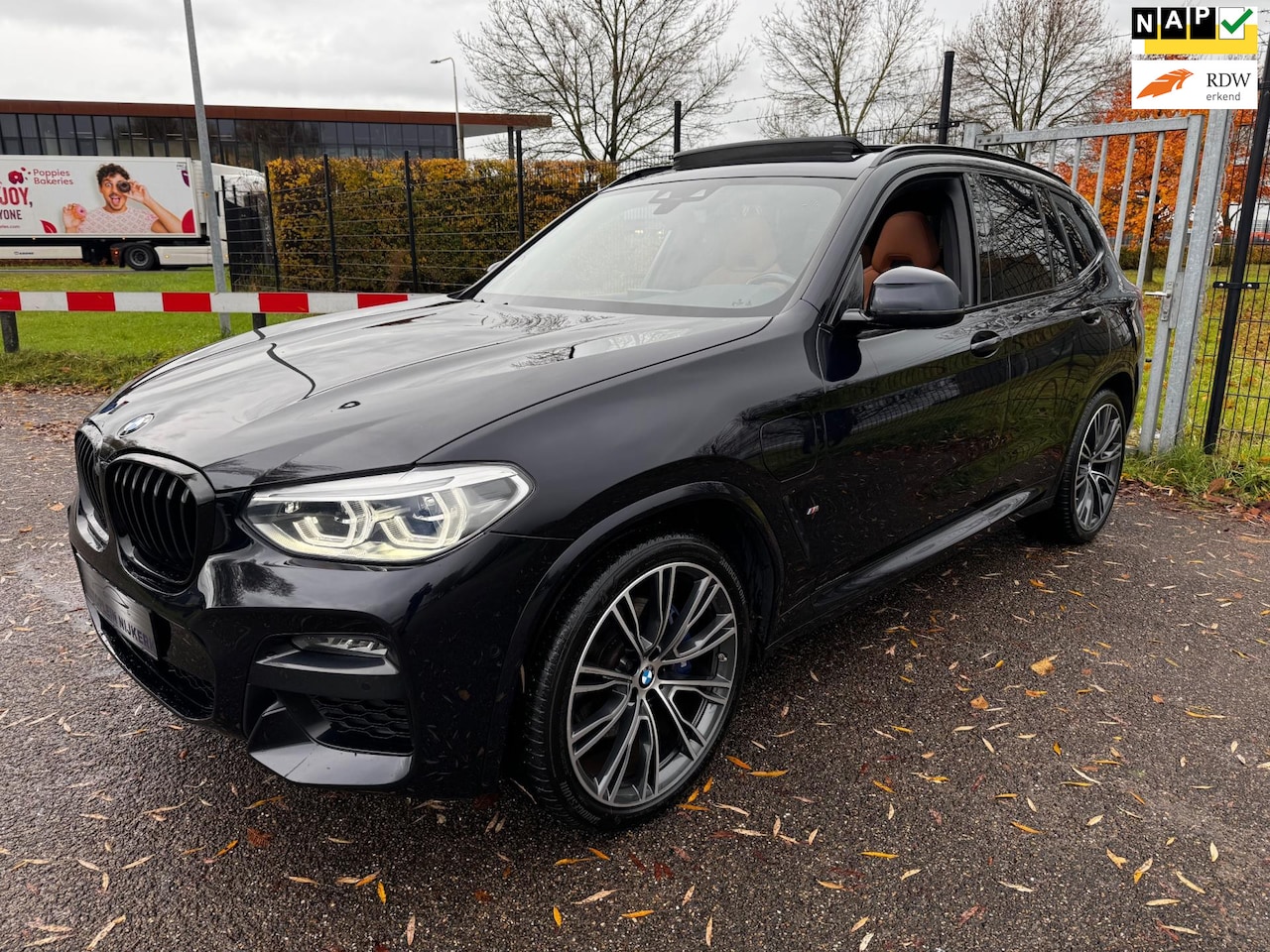 BMW X3 - XDrive 30e High EXE Panodak LED M schaalstoelen!! - AutoWereld.nl