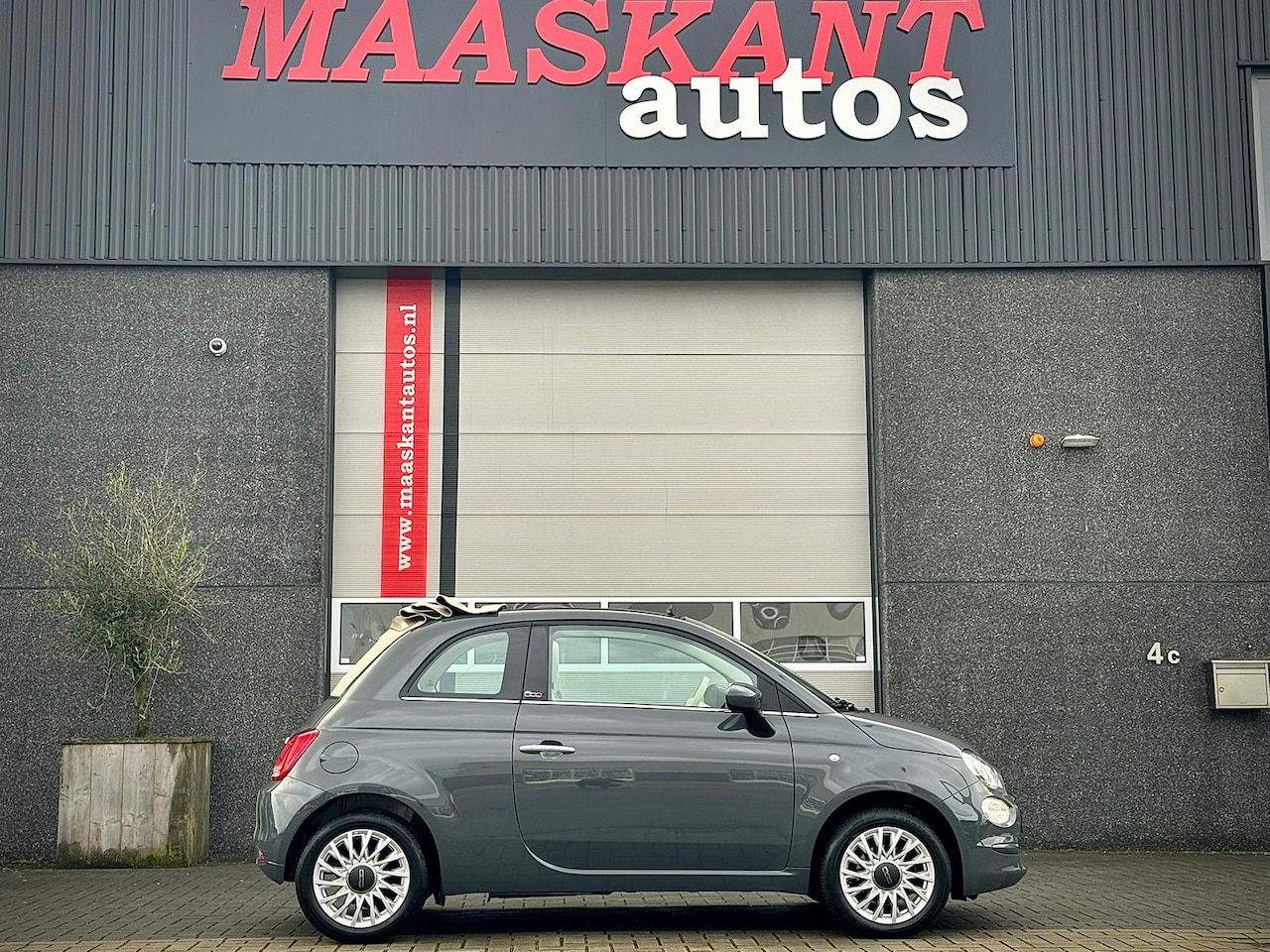 Fiat 500 C - 1.2 Lounge / Cabrio / Carplay / Cruise / Ecc / Pdc / 4-cilinder / PERFECT HISTORY! - AutoWereld.nl