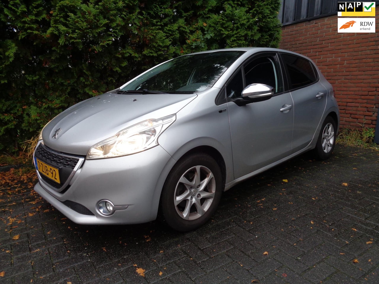 Peugeot 208 - 1.2 Vti Style 1.2 VTi Style,Navi,Airco,Cruise control - AutoWereld.nl