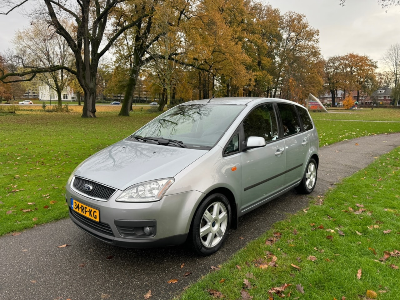 Ford Focus C-Max - 1.8-16V Futura 1.8-16V Futura NIEUWE APK - AutoWereld.nl