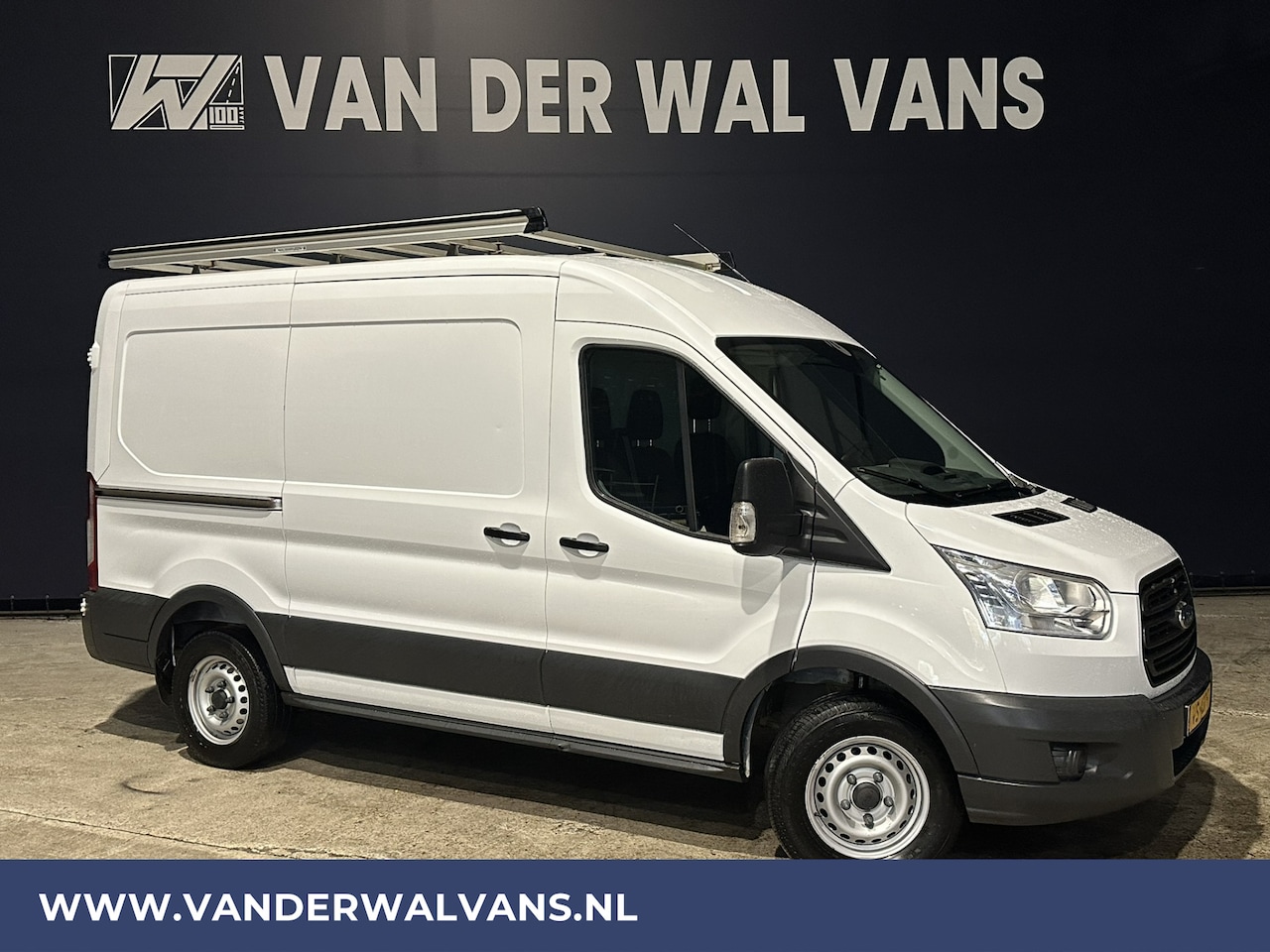 Ford Transit - 2.2 TDCI 126pk L2H2 2800kg Trekhaak | Imperiaal | Trap Bluetooth telefoonvoorbereiding - AutoWereld.nl