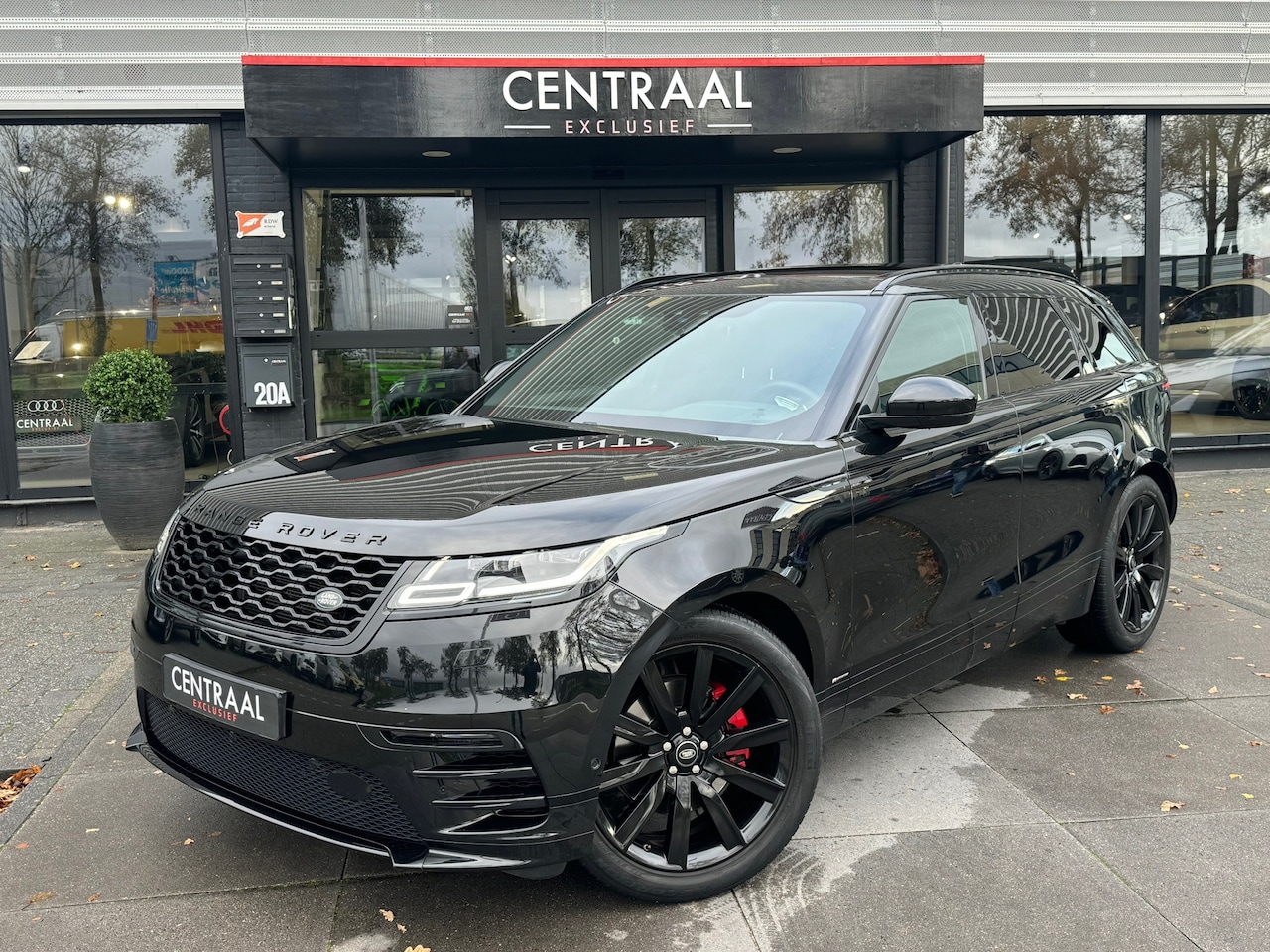 Land Rover Range Rover Velar - 2.0 P300 Turbo AWD R-Dynamic 300PK|Pano|Luchtvering|Meridian|ACC|Memory|Camera|Keyless|Led - AutoWereld.nl