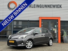 Toyota Yaris - 1.5 Full Hybrid Dynamic / NL Auto / Cruise Control / Navi / Incl Winterset Op Velg /