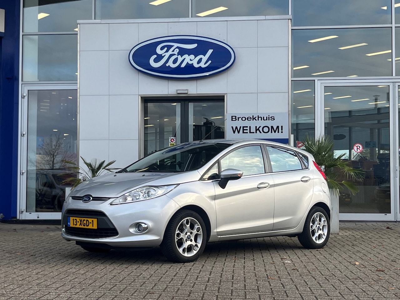 Ford Fiesta - 1.25 Titanium | Distributieriem vervangen! | Cruise Control | Airco - AutoWereld.nl