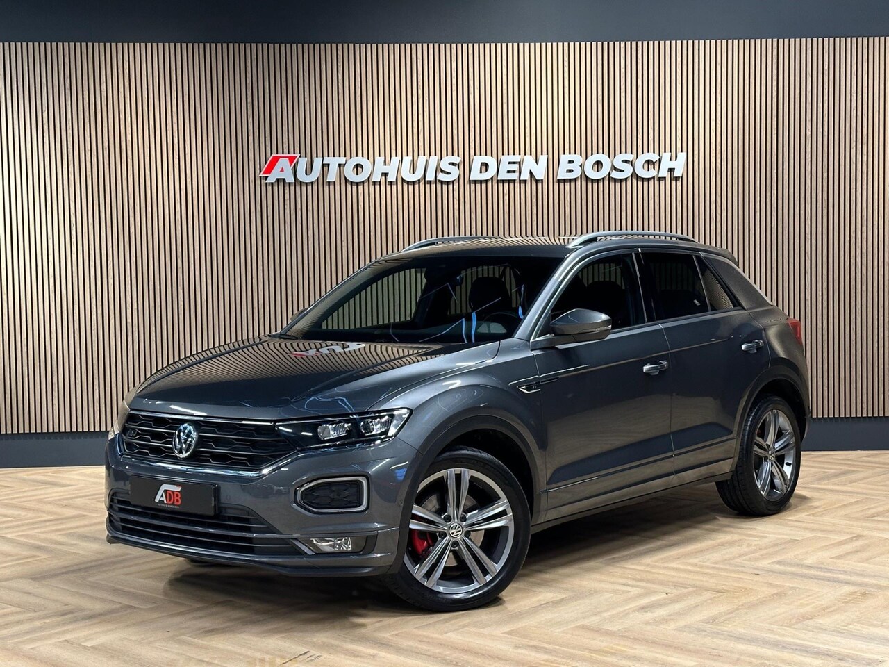 Volkswagen T-Roc - 1.5 TSI Sport 2x R Line 150PK - AutoWereld.nl