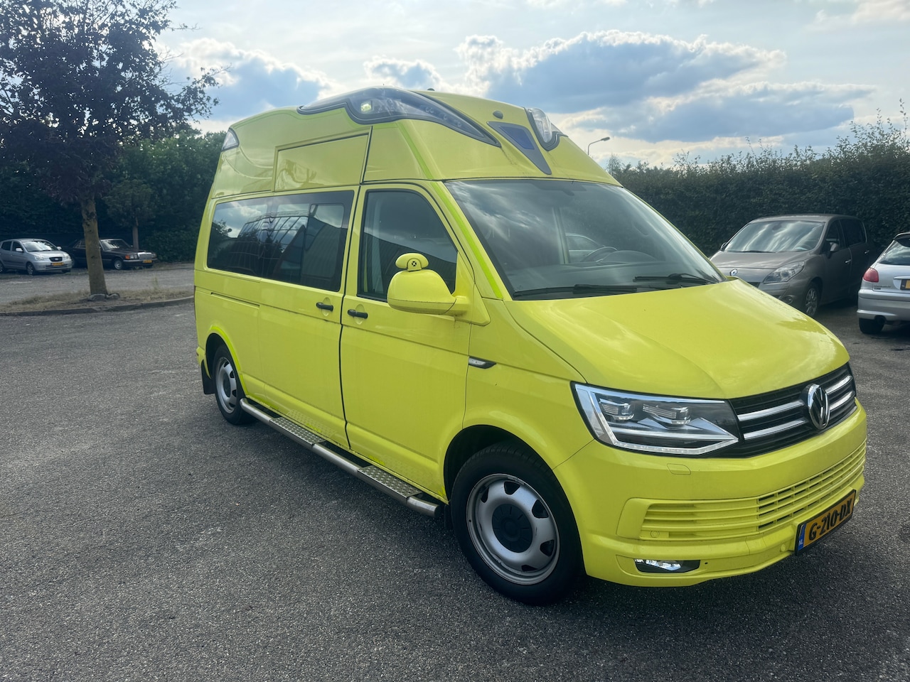 Volkswagen Transporter - Ambulance - AutoWereld.nl