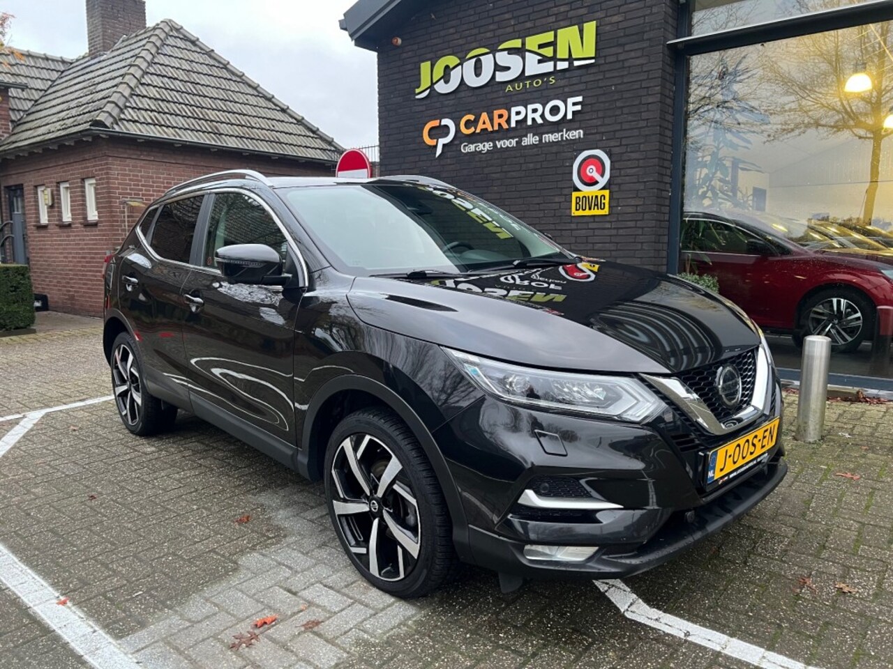 Nissan Qashqai - 1.3 DIG-T  TEKNA - AutoWereld.nl