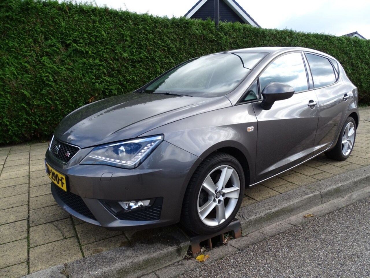 Seat Ibiza - TSI FR 110 Pk-Led-Clima-Navi-Media-Blth-Verw Stoel - AutoWereld.nl