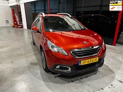 Peugeot 2008 - 1.2 PureTech Blue Lion / Dealer Onderhouden / Navi / Airco / PDC /