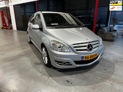 Mercedes-Benz B-klasse - 160 Business Class / Automaat / Trekhaak /Airco / Cruise /