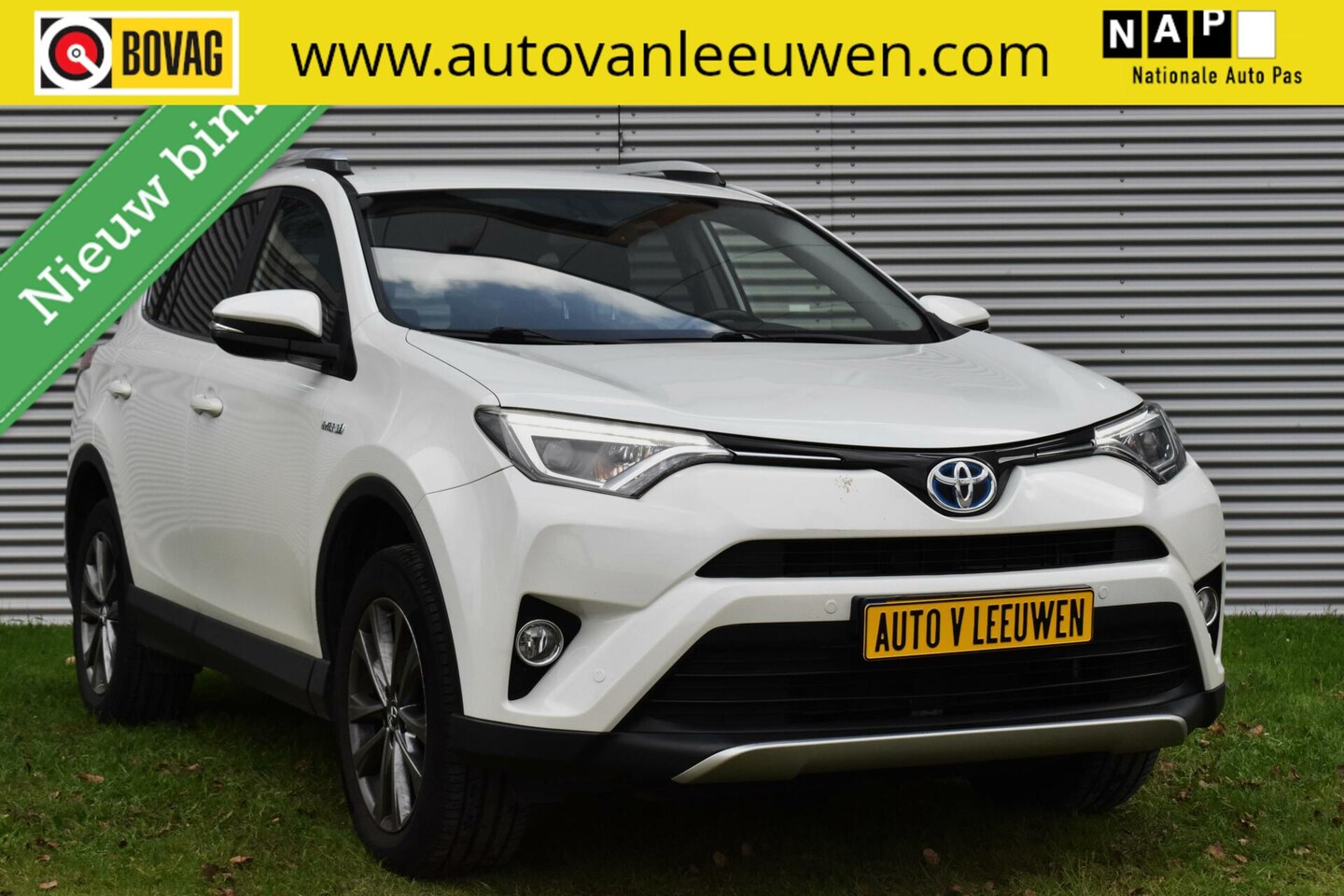 Toyota RAV4 - 2.5 Hybrid AWD 4x4 Executive Business 1650KG TREKGEWICHT! LEDER/LED/NAVI/ETC.! - AutoWereld.nl