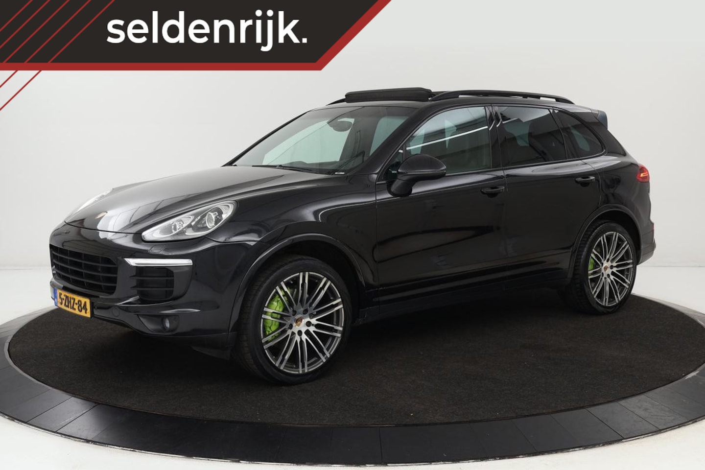 Porsche Cayenne - 3.0 S E-Hybrid | Panorama | Leder | Memory | Luchtvering | PDC | Stoelventilatie | Navigat - AutoWereld.nl